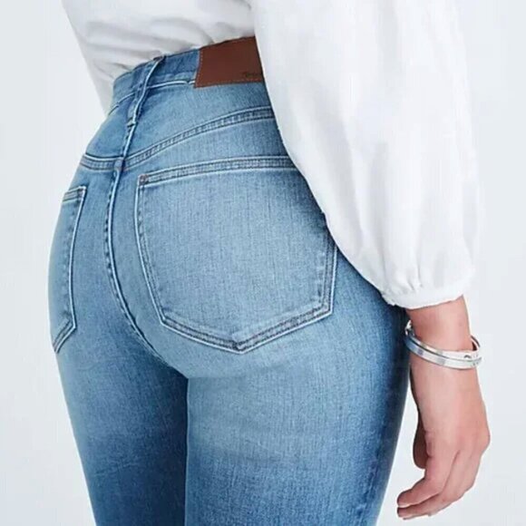 Madewell Cali Demi-Boot Jeans in Bess Wash: Button-Front Edition Size 26 - Picture 3 of 13